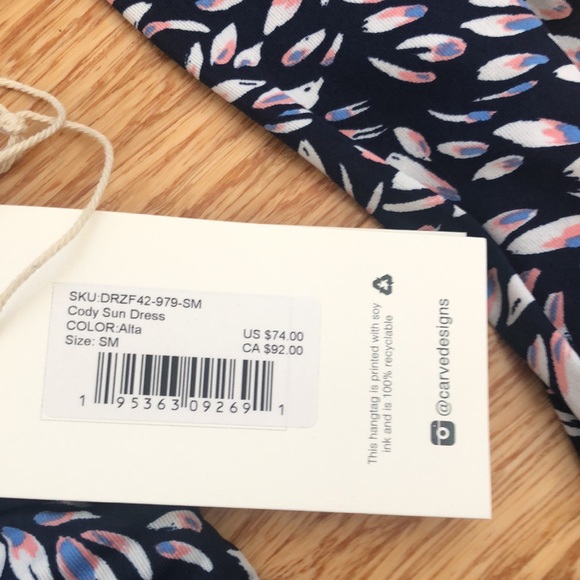 Carve body sun dress small rash guard - Picture 3 of 4